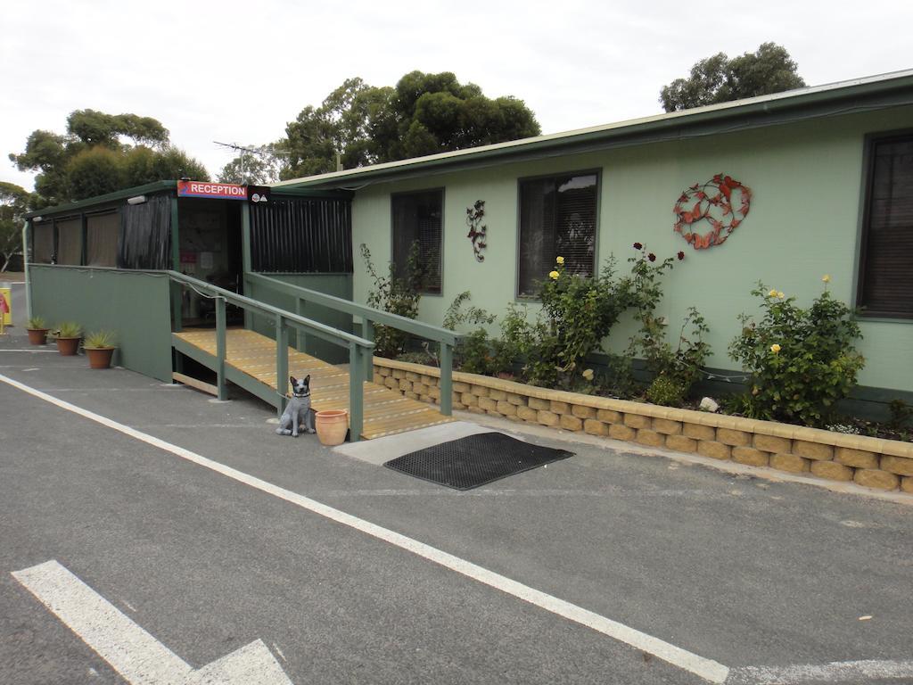 Lake Albert Caravan Park Hotell Meningie Eksteriør bilde